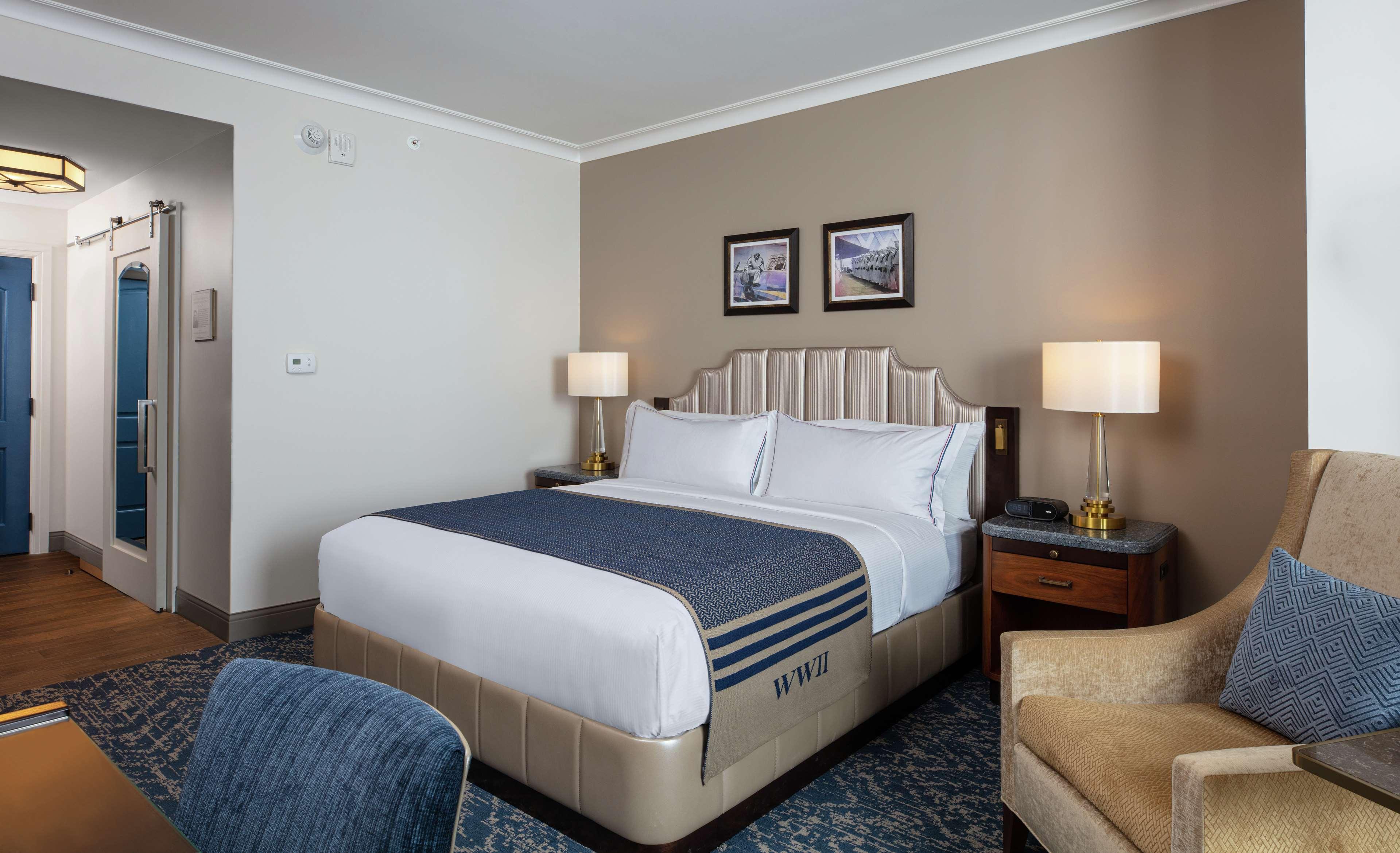 The Higgins Hotel New Orleans, Curio Collection By Hilton Nova Orleães Exterior foto