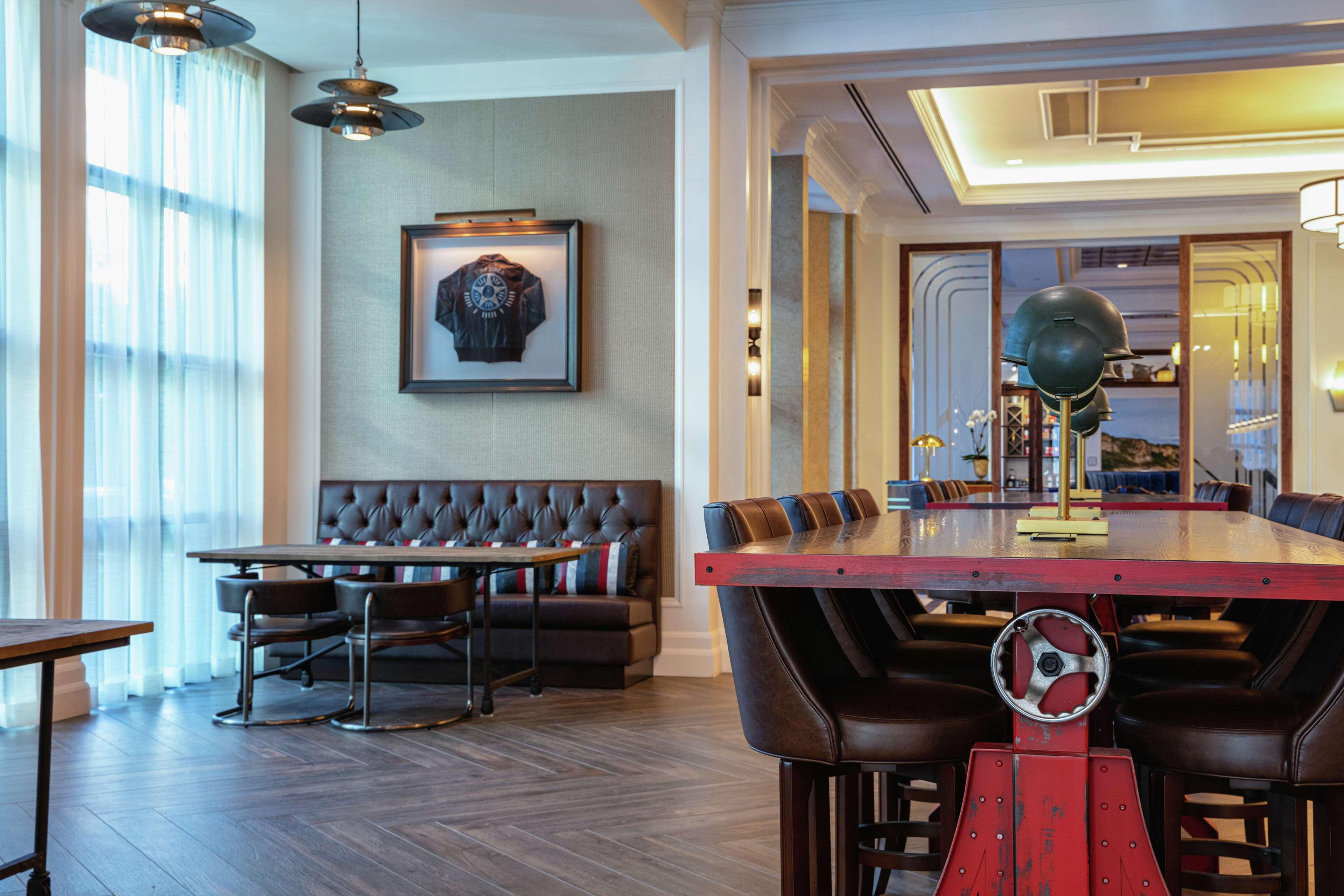 The Higgins Hotel New Orleans, Curio Collection By Hilton Nova Orleães Exterior foto