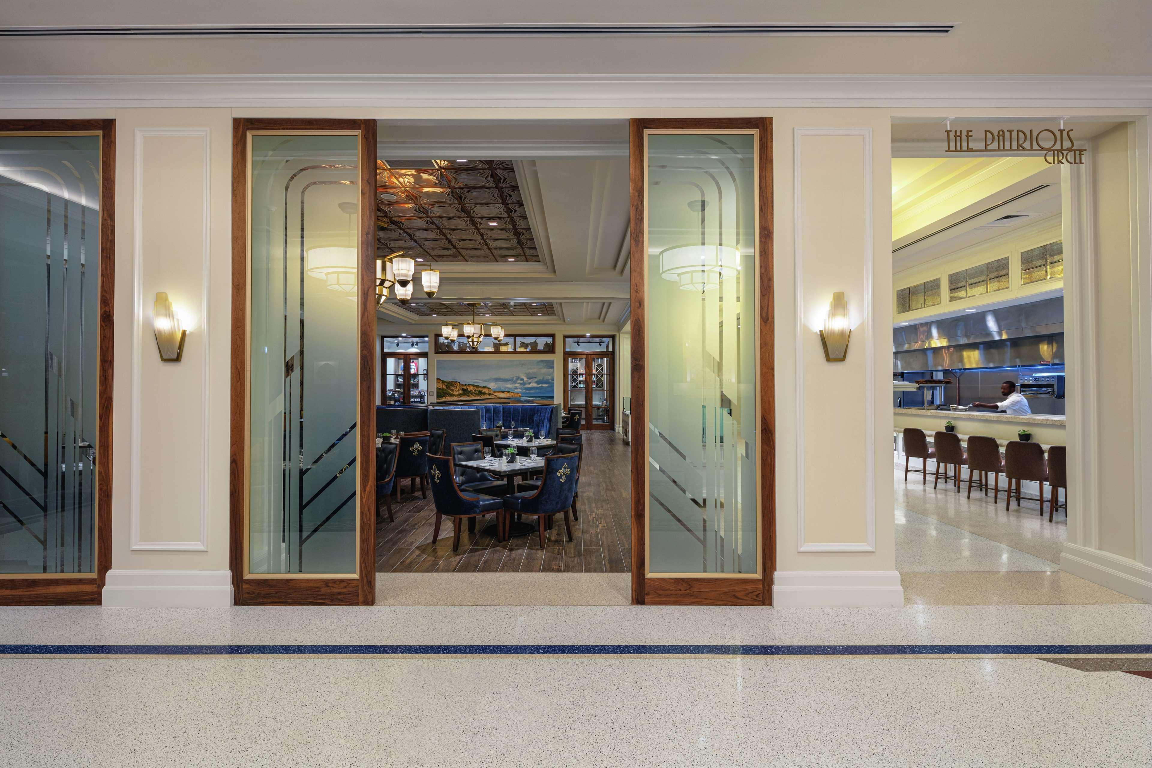 The Higgins Hotel New Orleans, Curio Collection By Hilton Nova Orleães Exterior foto