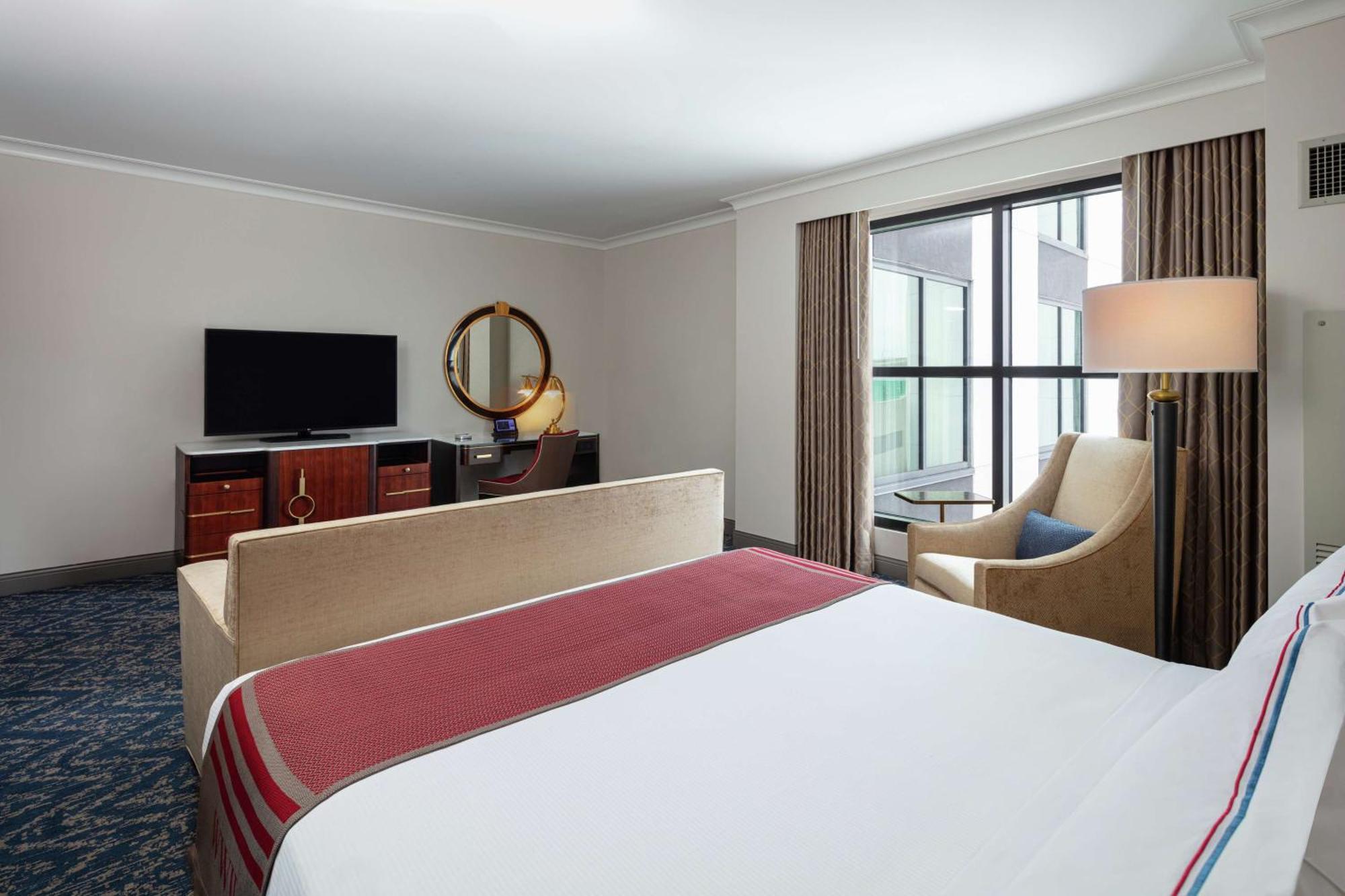 The Higgins Hotel New Orleans, Curio Collection By Hilton Nova Orleães Exterior foto