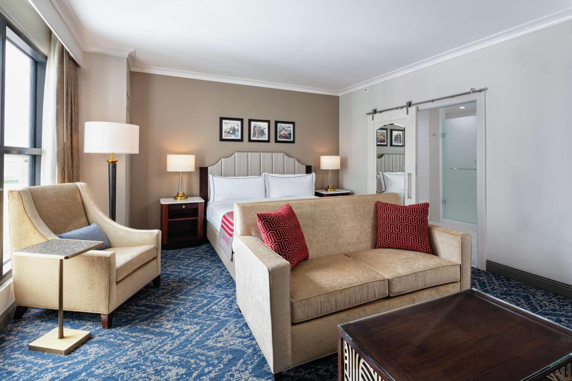 The Higgins Hotel New Orleans, Curio Collection By Hilton Nova Orleães Exterior foto