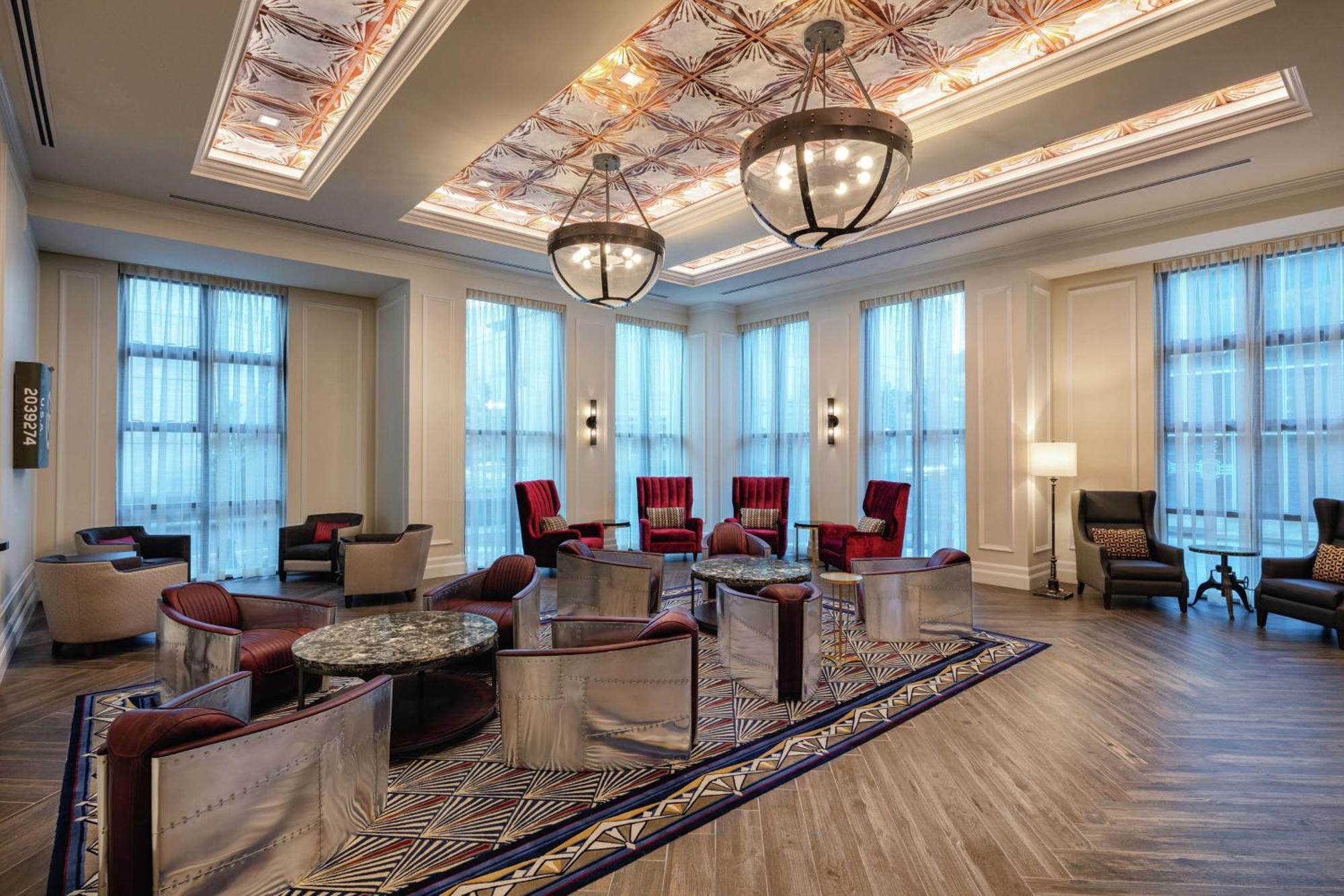 The Higgins Hotel New Orleans, Curio Collection By Hilton Nova Orleães Exterior foto