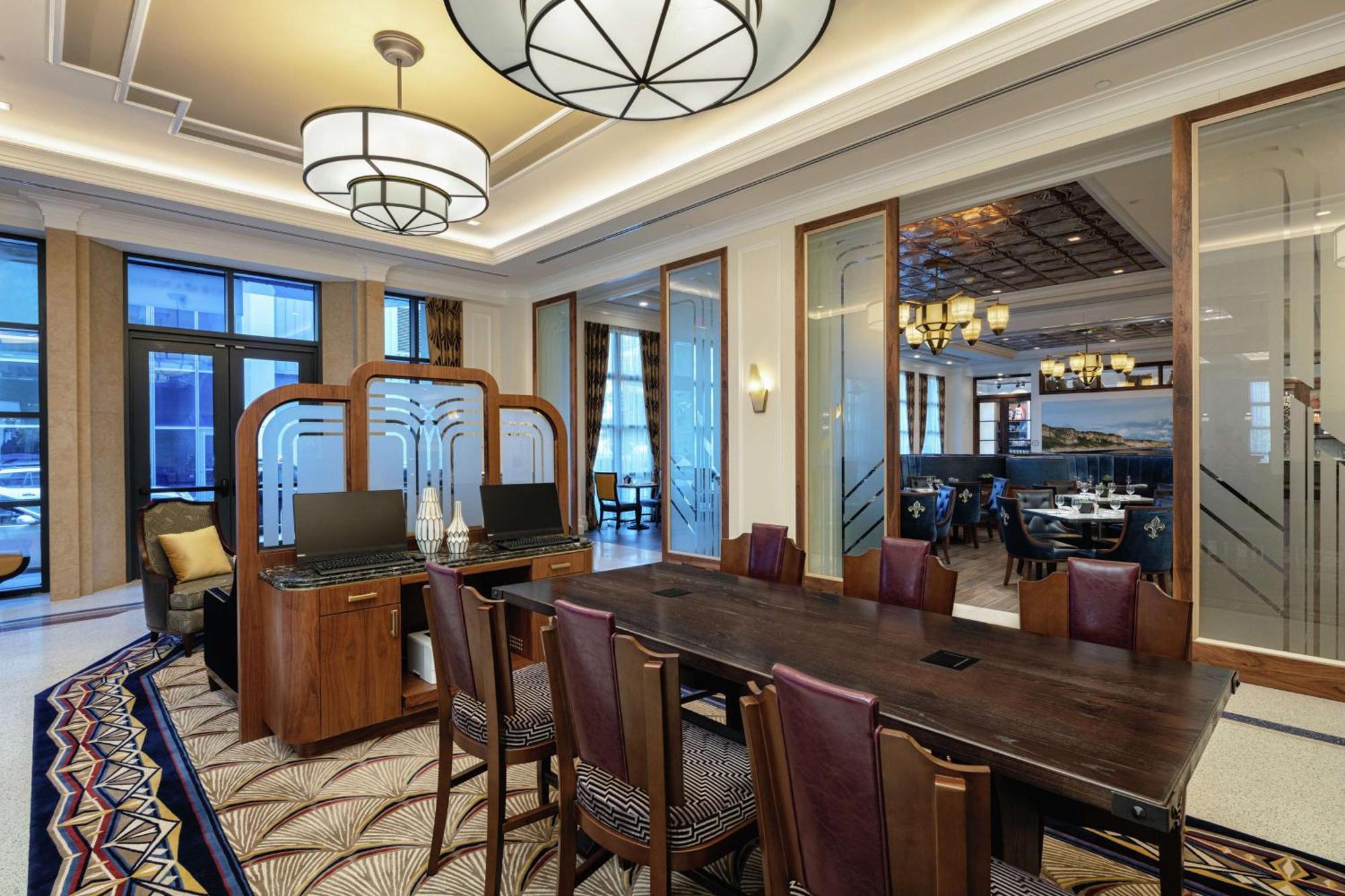 The Higgins Hotel New Orleans, Curio Collection By Hilton Nova Orleães Exterior foto